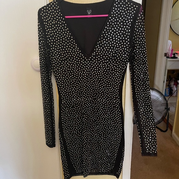 dress - Picture 3 of 3